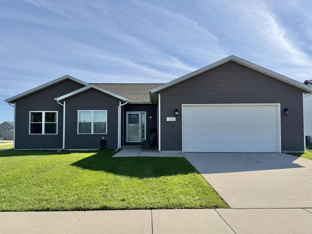 219 N Autumn DRIVE, Delavan, WI 53115