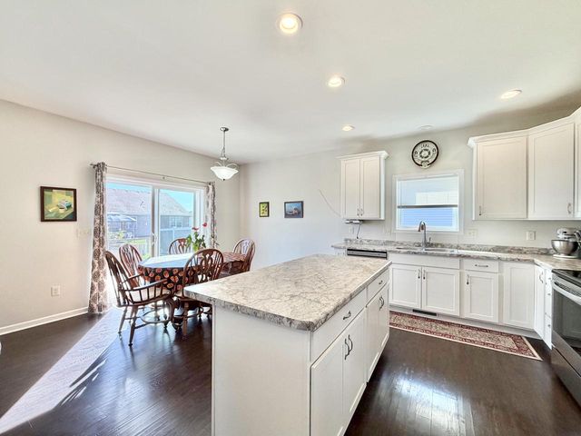 219 N Autumn DRIVE, Delavan, WI 53115