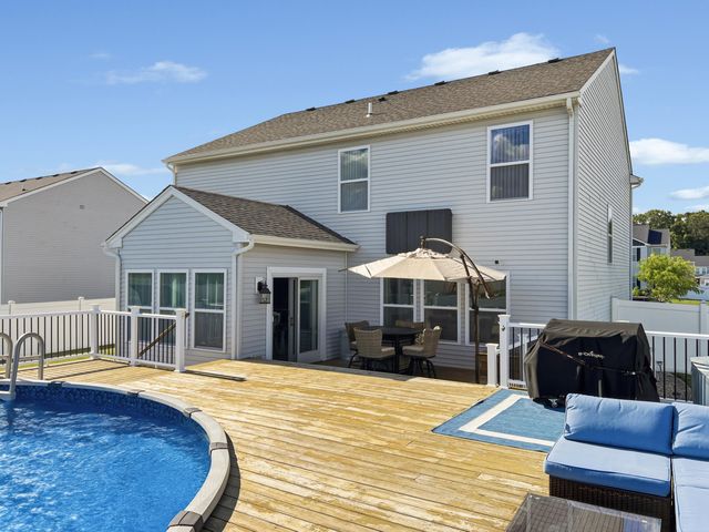 7445 E 119th Place, Winfield, IN 46307