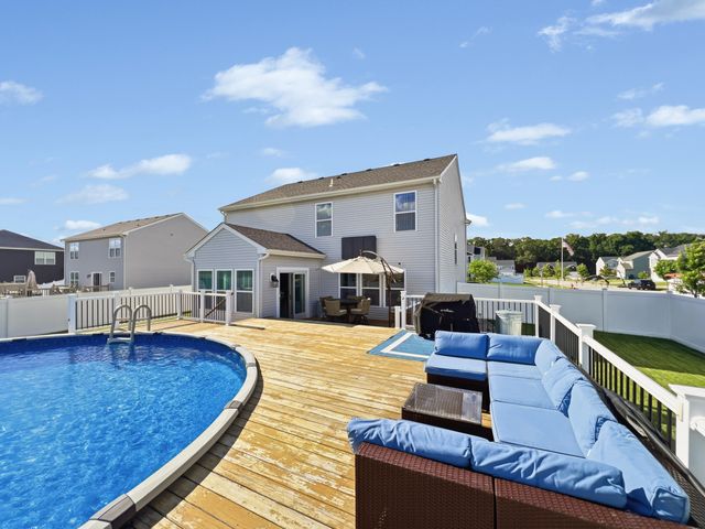 7445 E 119th Place, Winfield, IN 46307