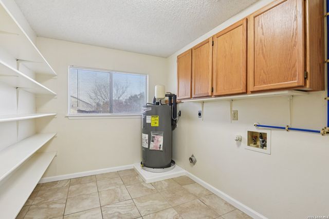 8327 Pine Meadow, Converse, TX 78109