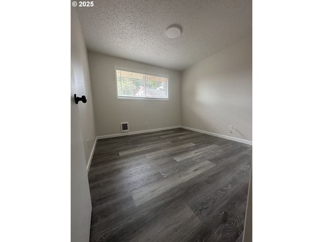 33374 Nw WICKSTROM Dr, Scappoose, OR 97056