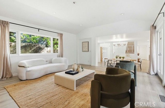 9499 Cherokee, Beverly Hills, CA 90210