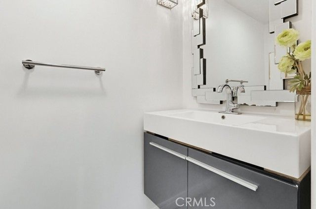 9499 Cherokee, Beverly Hills, CA 90210