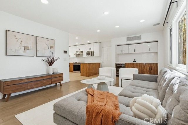 9499 Cherokee, Beverly Hills, CA 90210