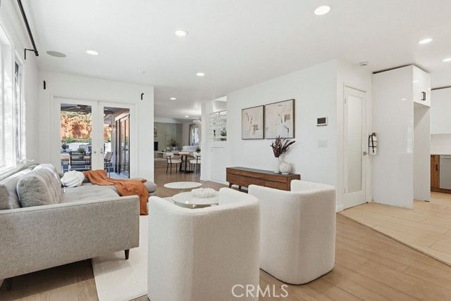 9499 Cherokee, Beverly Hills, CA 90210