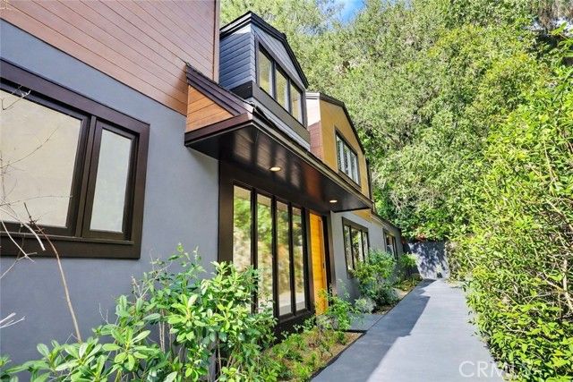 9499 Cherokee, Beverly Hills, CA 90210