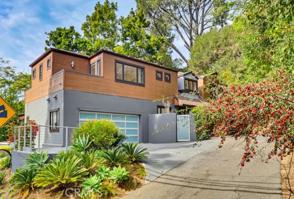 9499 Cherokee, Beverly Hills, CA 90210