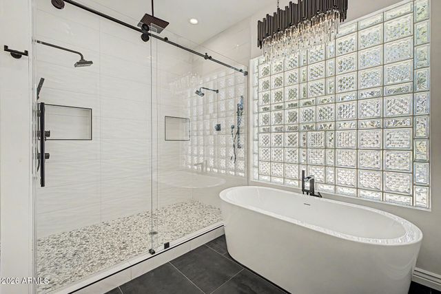 302 E HARMONT Drive, Phoenix, AZ 85020
