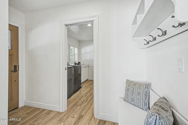 302 E HARMONT Drive, Phoenix, AZ 85020