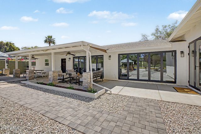 302 E HARMONT Drive, Phoenix, AZ 85020