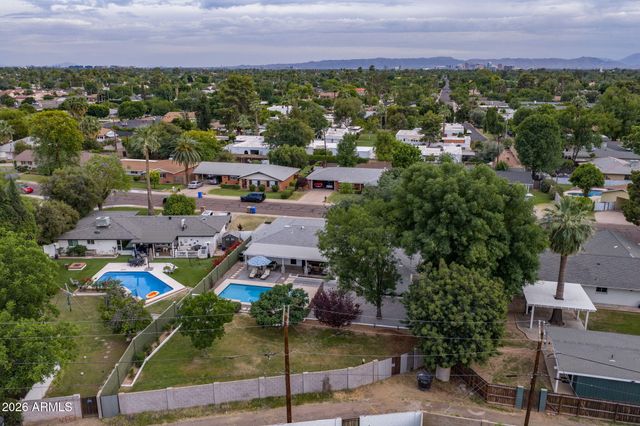 302 E HARMONT Drive, Phoenix, AZ 85020