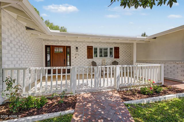 302 E HARMONT Drive, Phoenix, AZ 85020