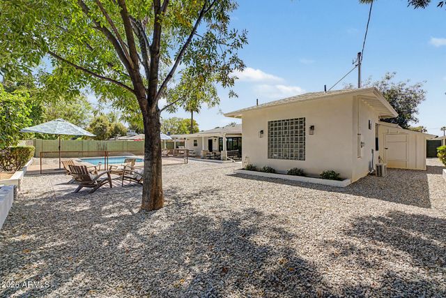 302 E HARMONT Drive, Phoenix, AZ 85020