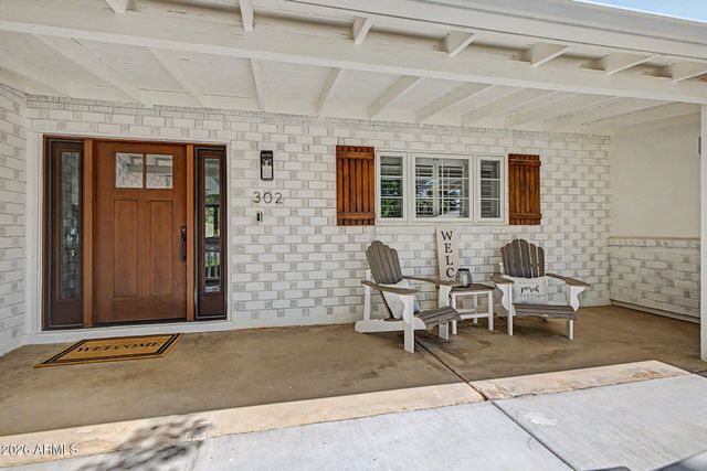 302 E HARMONT Drive, Phoenix, AZ 85020