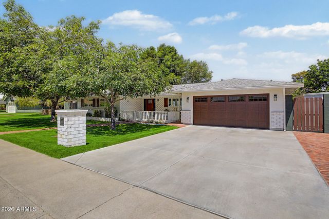 302 E HARMONT Drive, Phoenix, AZ 85020