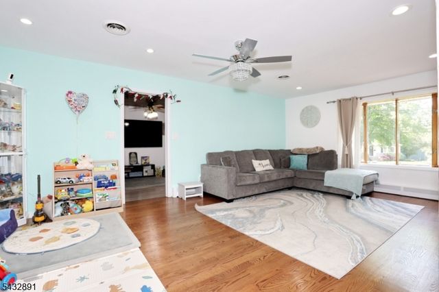 54 Stalter, Wayne Twp., NJ 07470