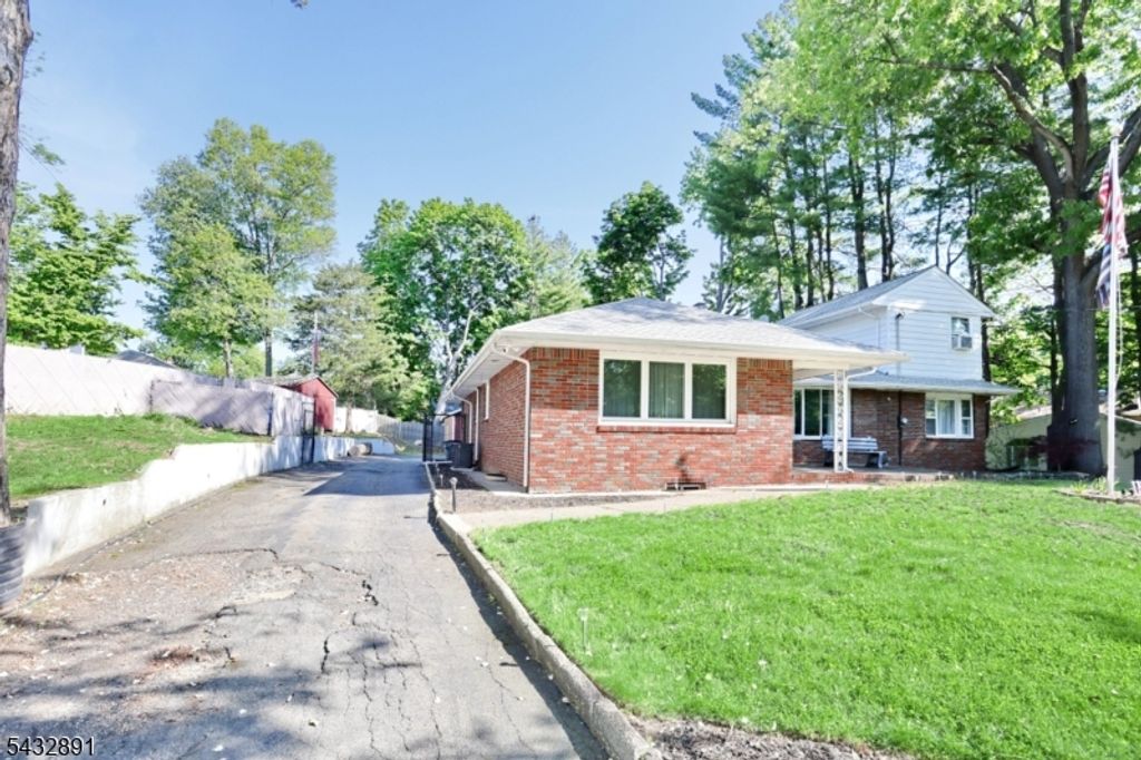 54 Stalter, Wayne Twp., NJ 07470 — photo 4