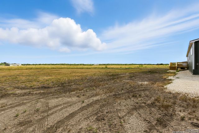 2553 FM 1332, Jourdanton, TX 78026