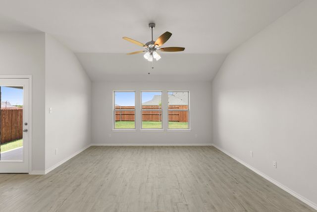 214 Bandit Trail, Terrell, TX 75160