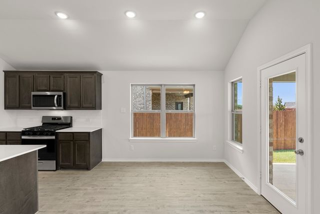 214 Bandit Trail, Terrell, TX 75160