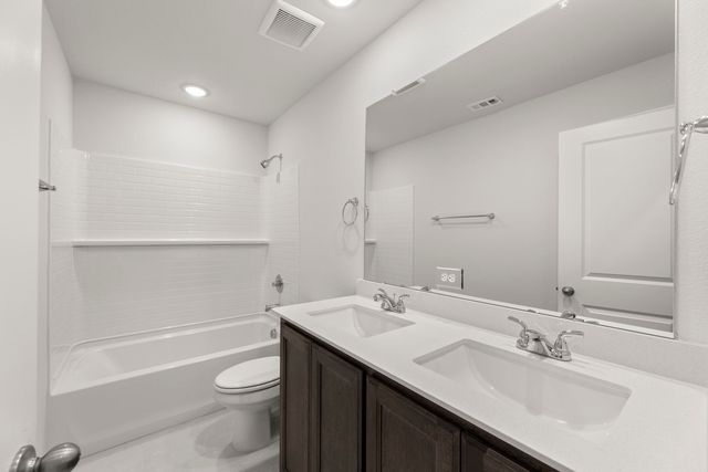 214 Bandit Trail, Terrell, TX 75160