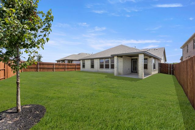 214 Bandit Trail, Terrell, TX 75160
