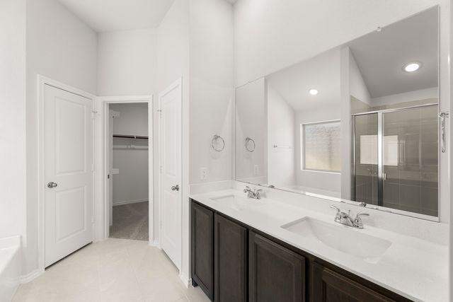 214 Bandit Trail, Terrell, TX 75160