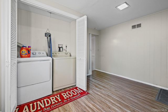 149 Crestwood Boulevard, Farmingdale, NY 11735