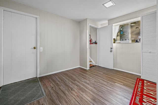 149 Crestwood Boulevard, Farmingdale, NY 11735