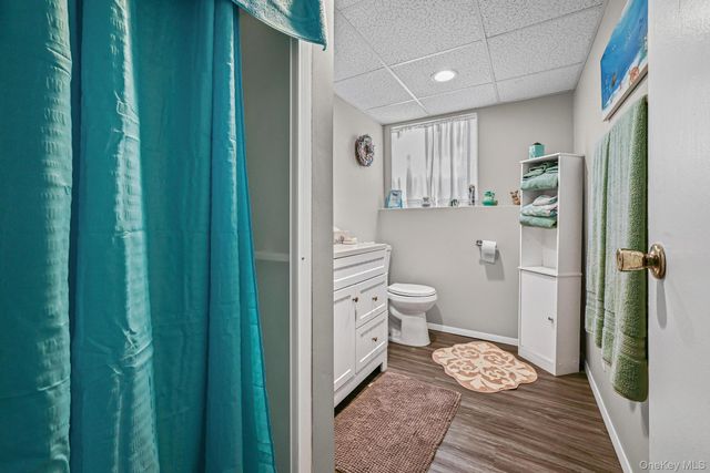 149 Crestwood Boulevard, Farmingdale, NY 11735