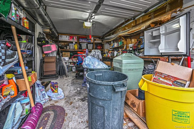 149 Crestwood Boulevard, Farmingdale, NY 11735