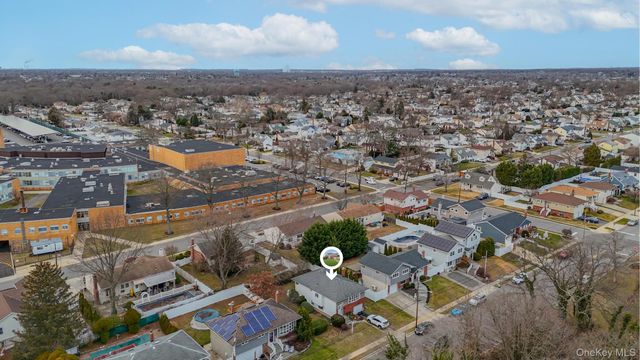 149 Crestwood Boulevard, Farmingdale, NY 11735