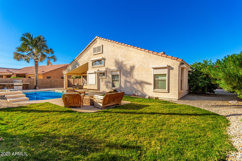Image 30 of property listing at 41027 W PRYOR Lane Lane, Maricopa, AZ 85138