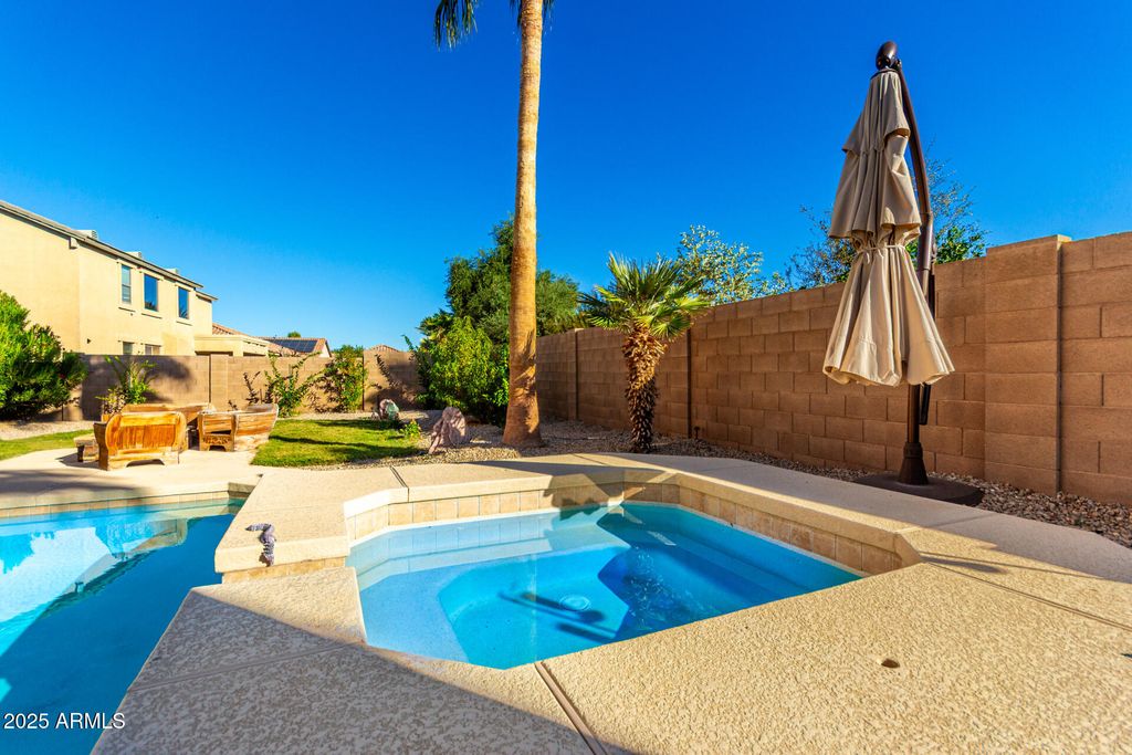 Image 34 of property listing at 41027 W PRYOR Lane Lane, Maricopa, AZ 85138