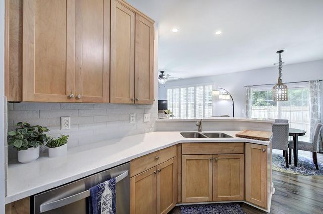 4477 Black Hills Drive NW, Acworth, GA 30101