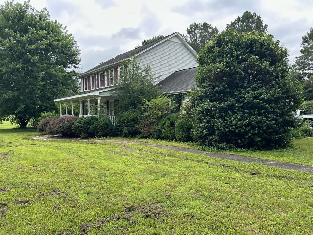 651 Turkey Creek Dr, Tullahoma, TN 37388