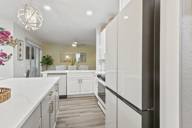 10848 Tamoron Lane, Boca Raton, FL 33498