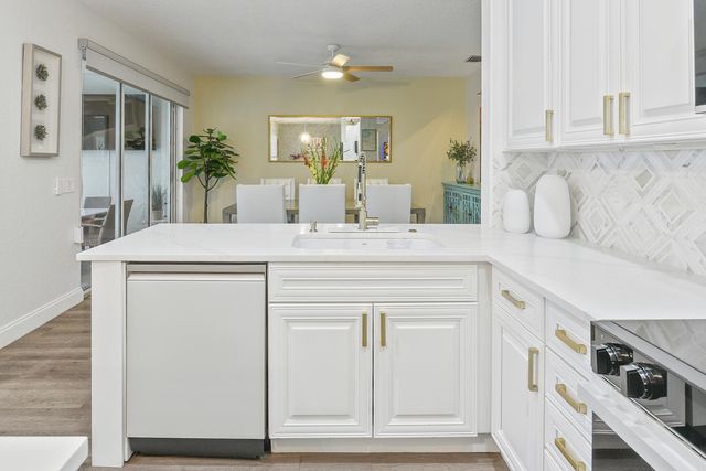 10848 Tamoron Lane, Boca Raton, FL 33498