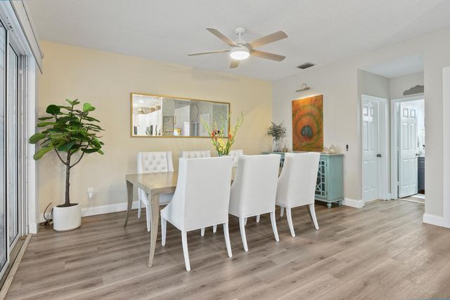 10848 Tamoron Lane, Boca Raton, FL 33498