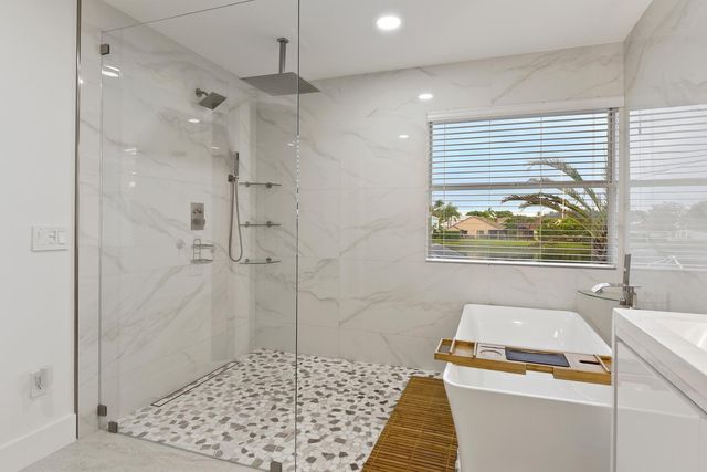 10848 Tamoron Lane, Boca Raton, FL 33498