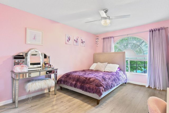 10848 Tamoron Lane, Boca Raton, FL 33498