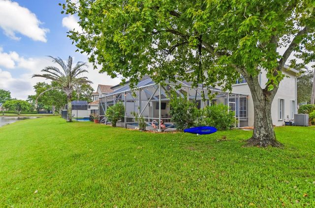 10848 Tamoron Lane, Boca Raton, FL 33498
