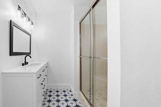 8300 S Walker Avenue, Oklahoma City, OK 73139