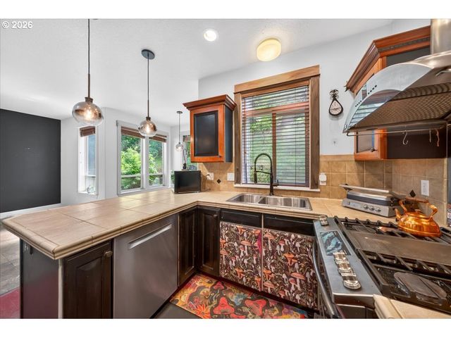 52533 Nw MARIA Ln, Scappoose, OR 97056