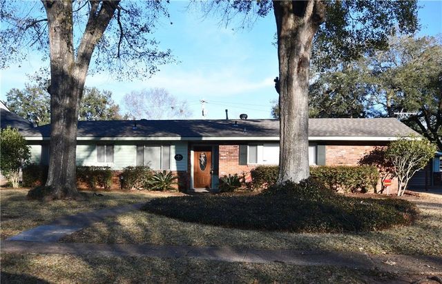 5711 NAVAHO Trail, Alexandria, LA 71301