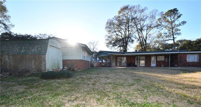 5711 NAVAHO Trail, Alexandria, LA 71301