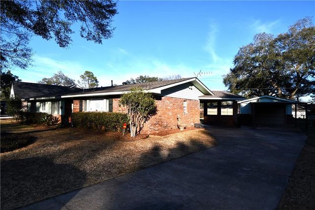 5711 NAVAHO Trail, Alexandria, LA 71301