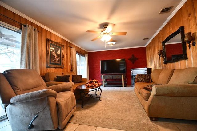 5711 NAVAHO Trail, Alexandria, LA 71301