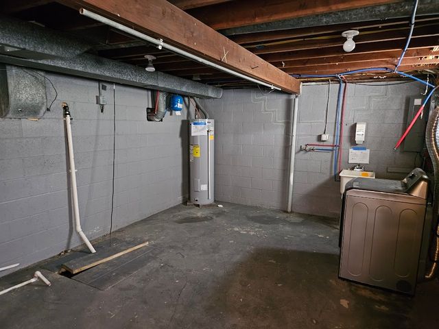 5124 Dorris Dr, Forward Twp, PA 15037